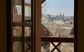 Tisnyi 7 Guest House